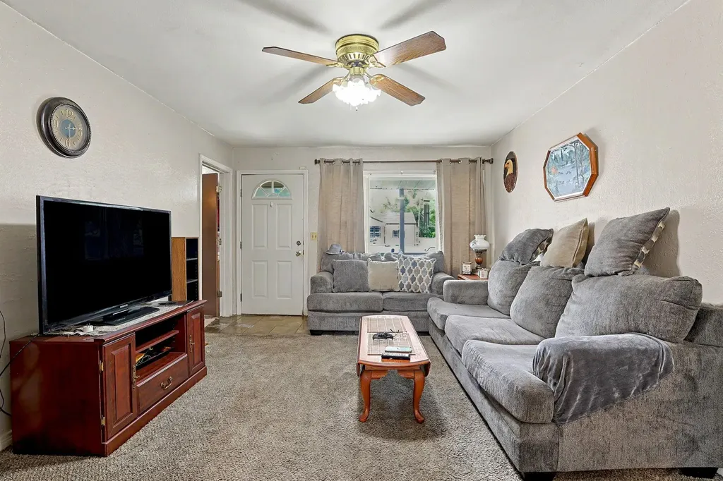 1409 E Alta Wichita KS 67216