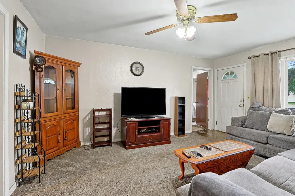1409 E Alta Wichita KS 67216