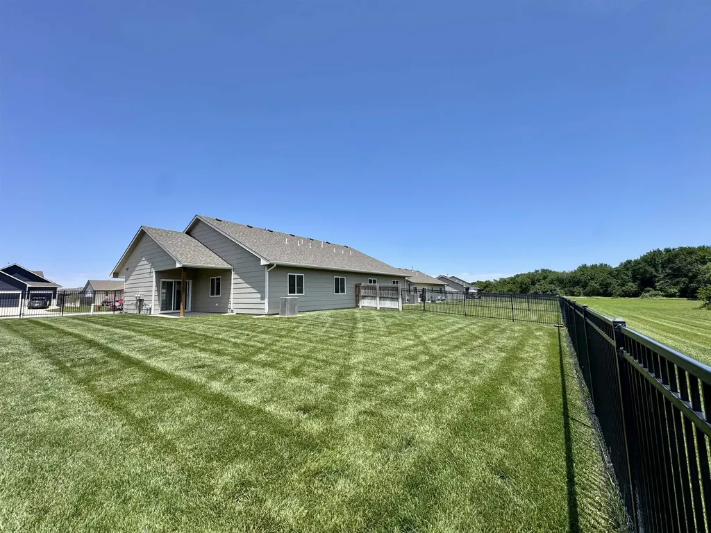 948 N Cloverleaf Street Goddard KS 67052