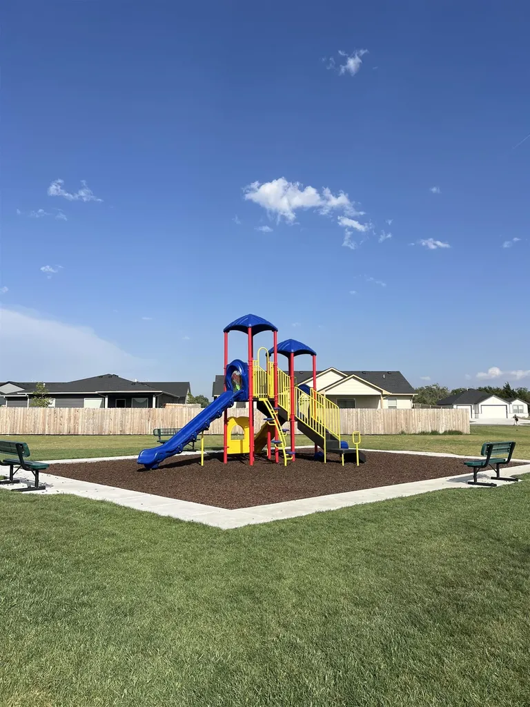 438 W Long Path Court Goddard KS 67052