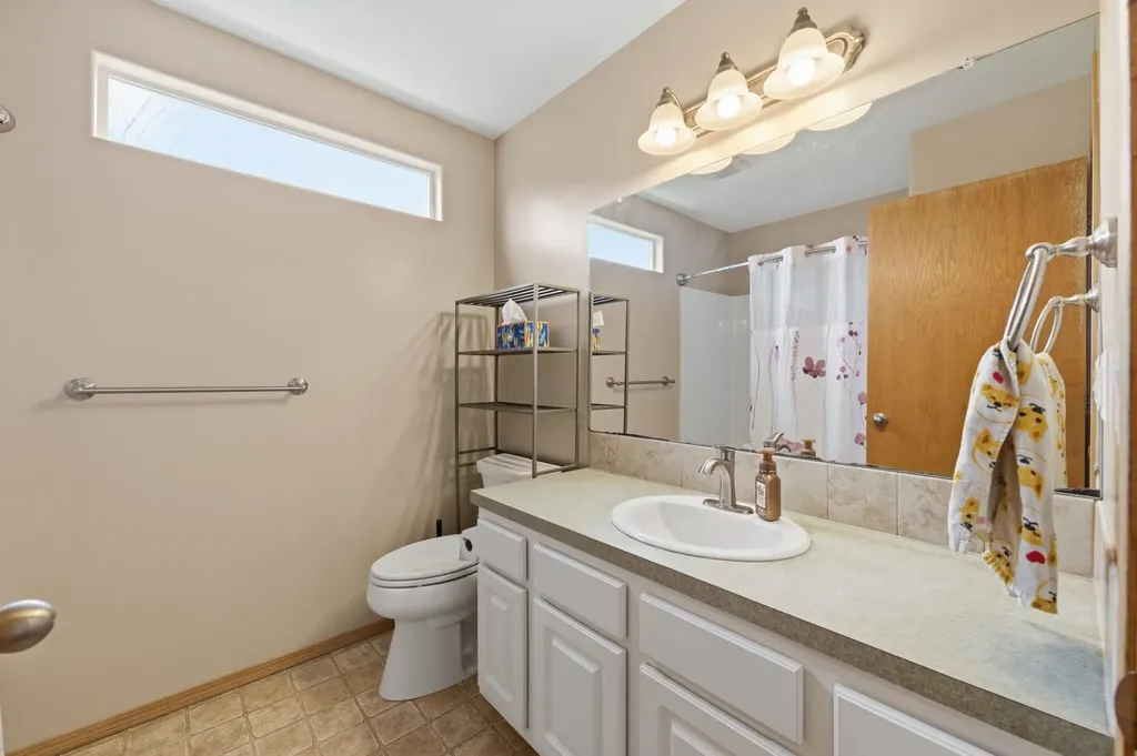 1719 E Aster Street Andover KS 67219
