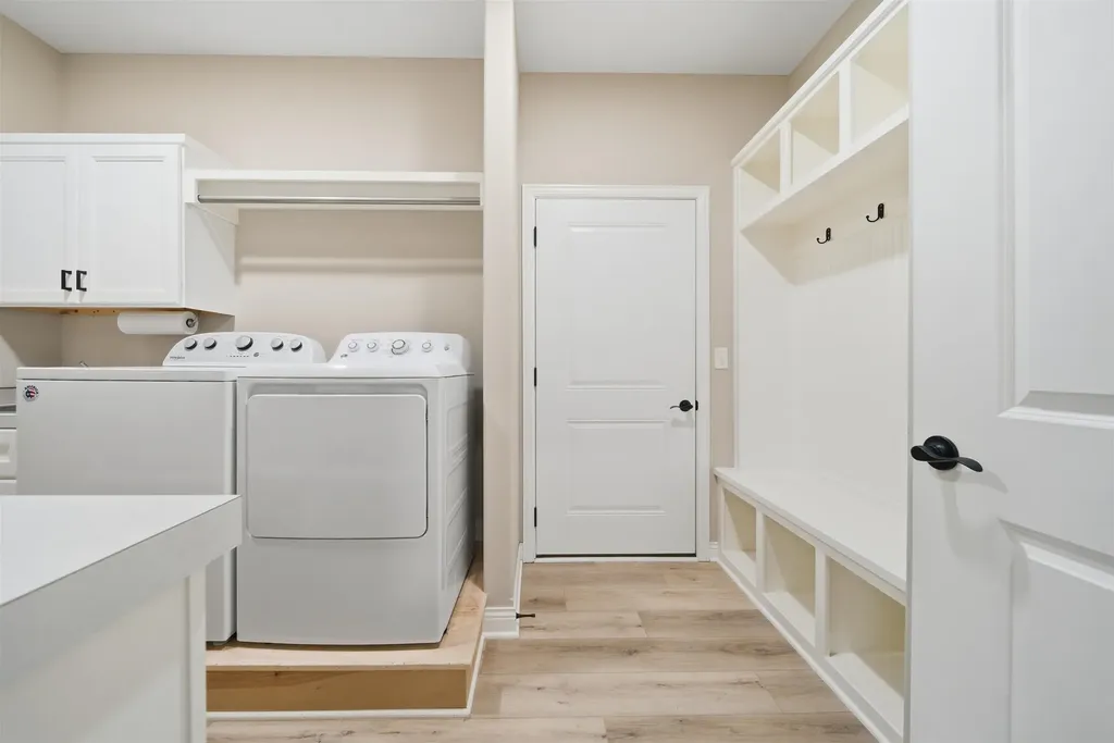 3641 N Lakeway Court Wichita KS 67205