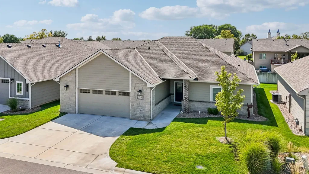 3641 N Lakeway Court Wichita KS 67205