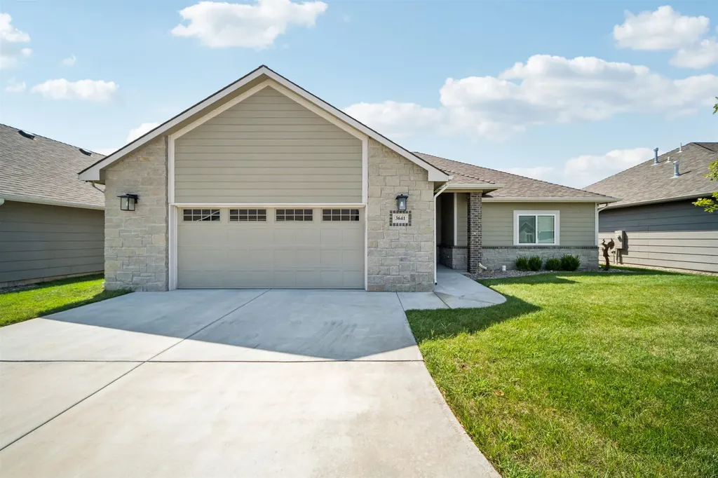 3641 N Lakeway Court Wichita KS 67205