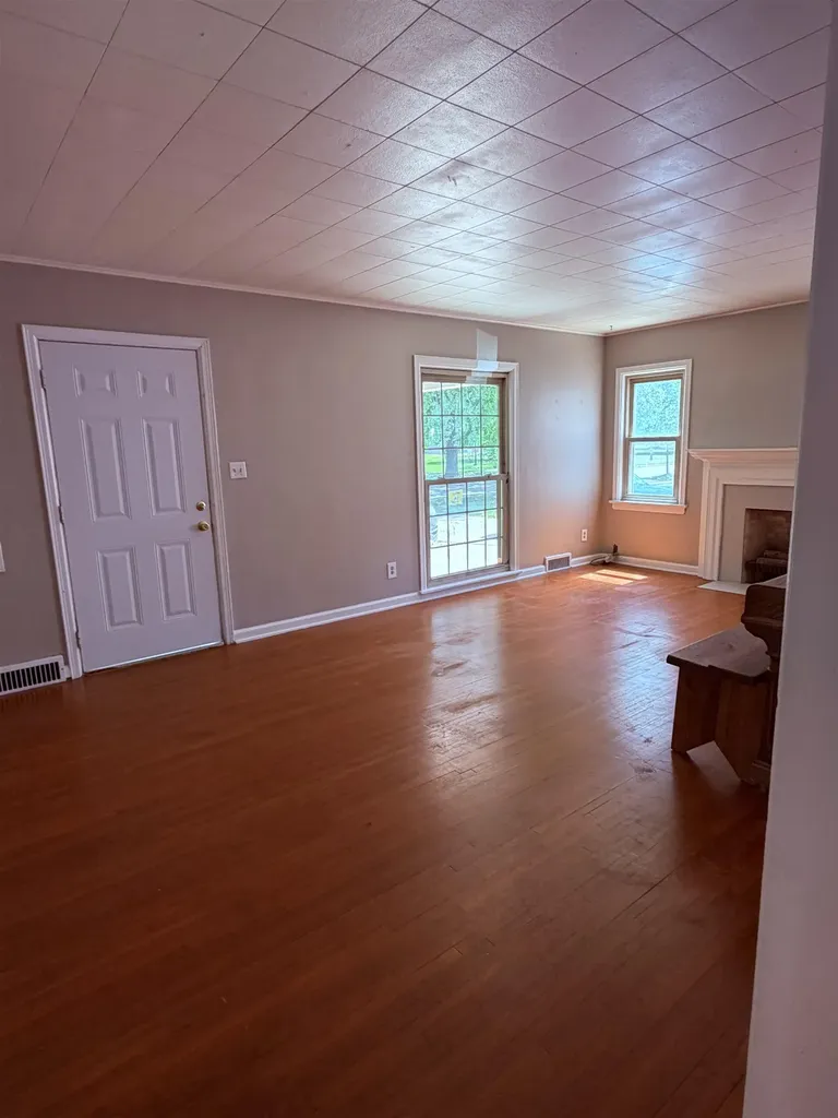 1437 N Jeanette Wichita KS 67203
