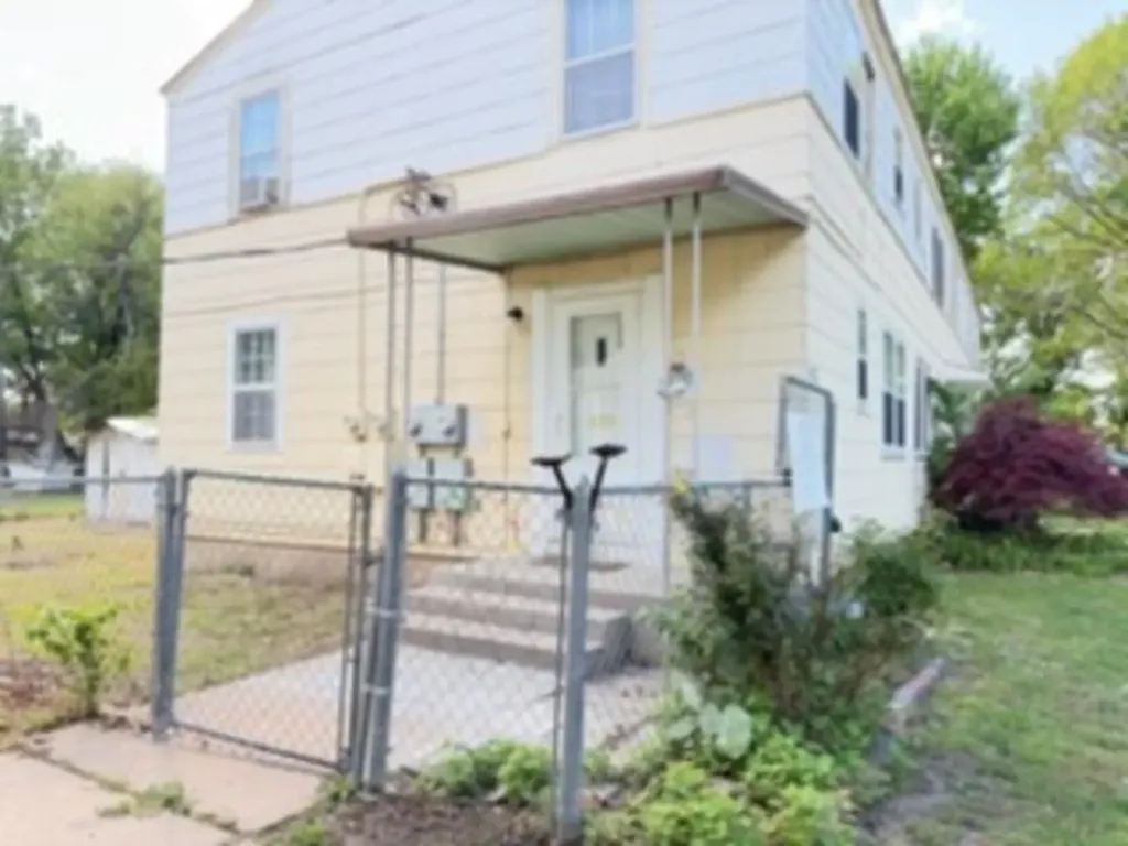 1119 S Pershing Avenue Wichita KS 67218