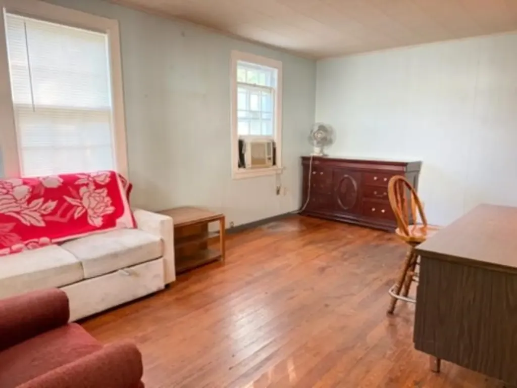 1119 S Pershing Avenue Wichita KS 67218