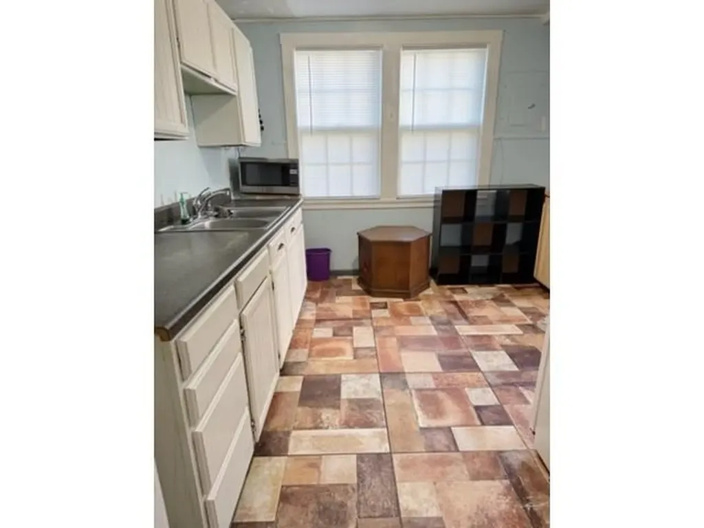 1119 S Pershing Avenue Wichita KS 67218