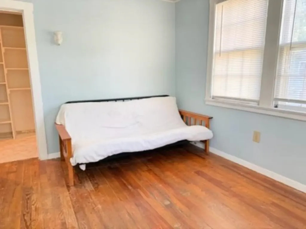 1119 S Pershing Avenue Wichita KS 67218