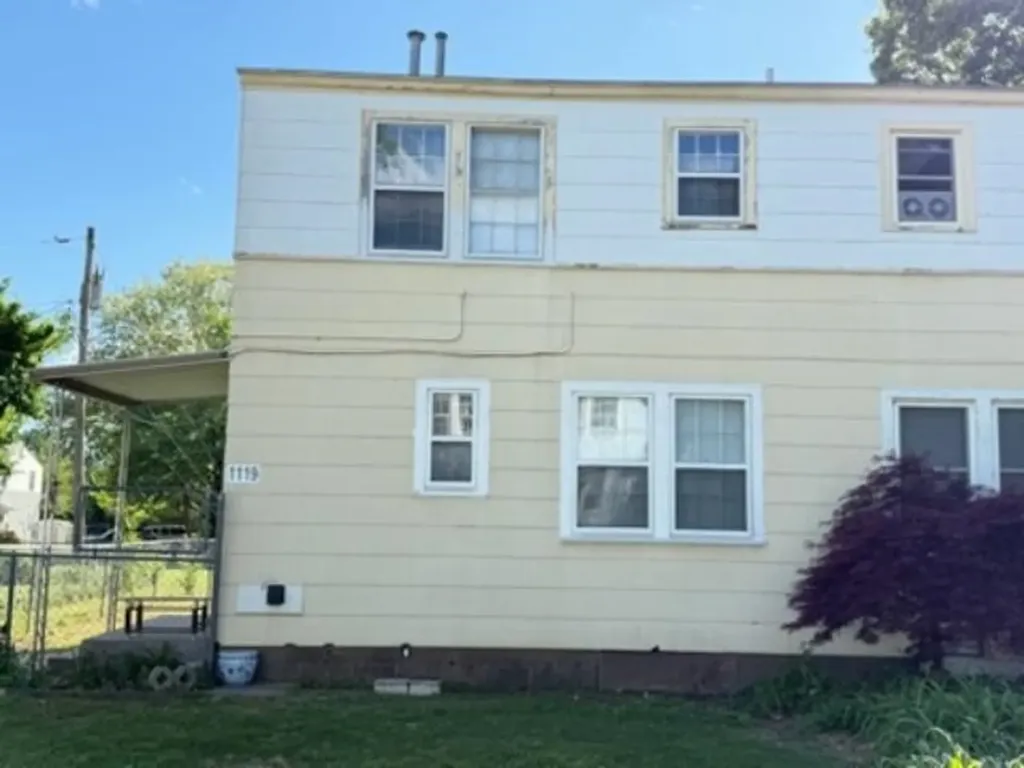 1119 S Pershing Avenue Wichita KS 67218