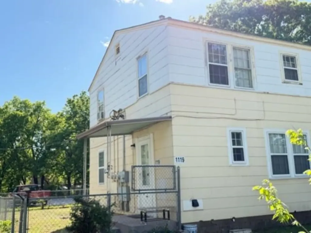 1119 S Pershing Avenue Wichita KS 67218