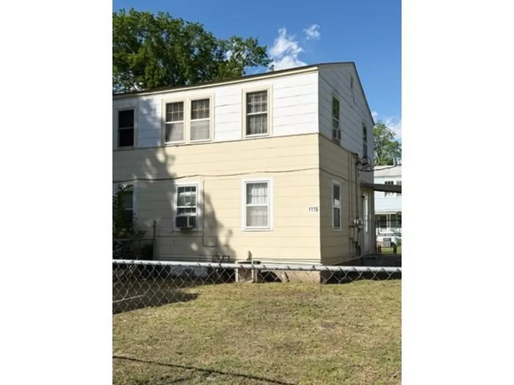 1119 S Pershing Avenue Wichita KS 67218