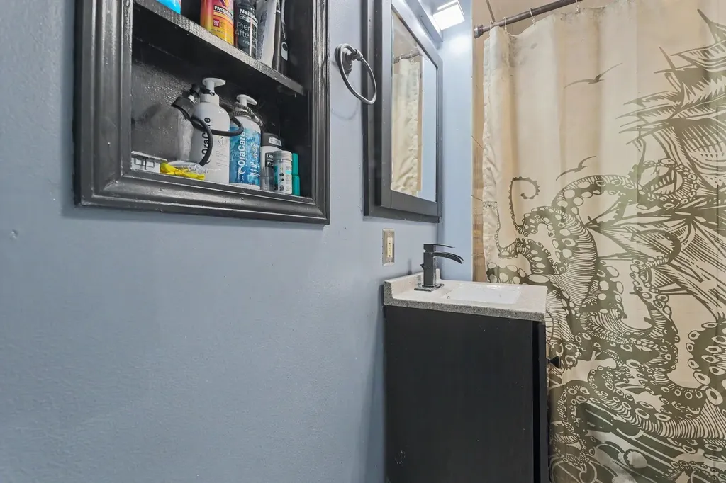 4930 E Pine Wichita KS 67208