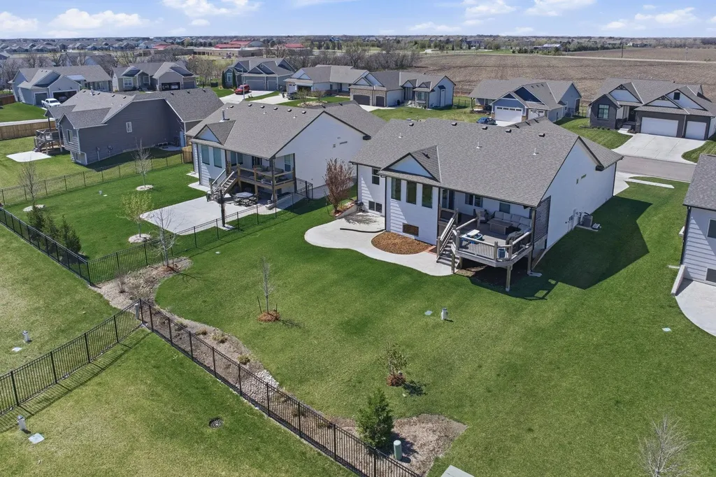 2540 N Quartz Street Andover KS 67002