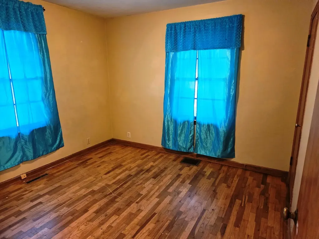 820 Grandview Avenue Newton KS 67114