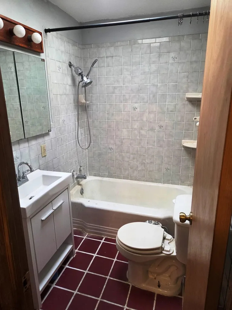 820 Grandview Avenue Newton KS 67114