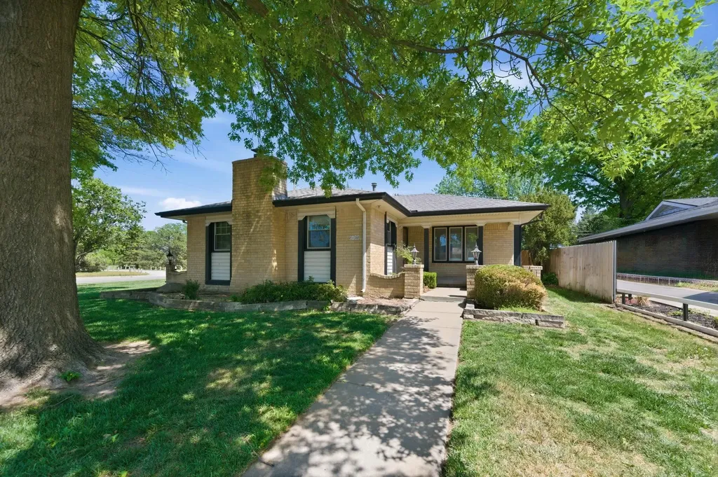 2132 N Mccomas Wichita KS 67203