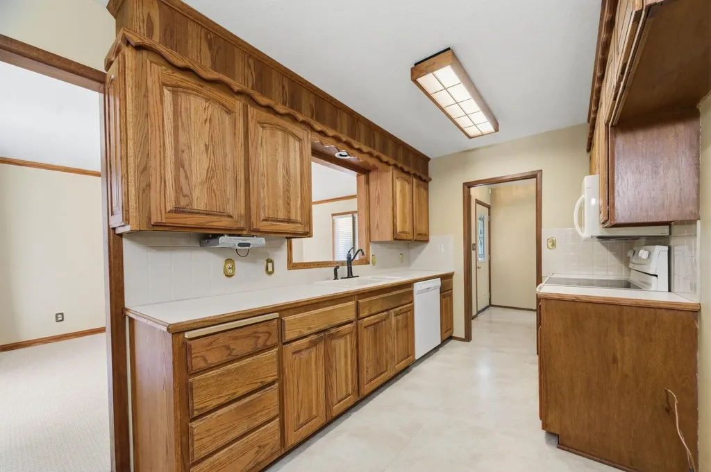 2132 N Mccomas Wichita KS 67203