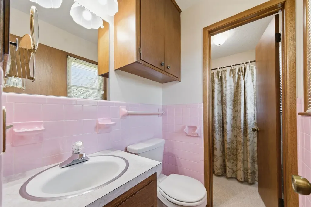 2132 N Mccomas Wichita KS 67203