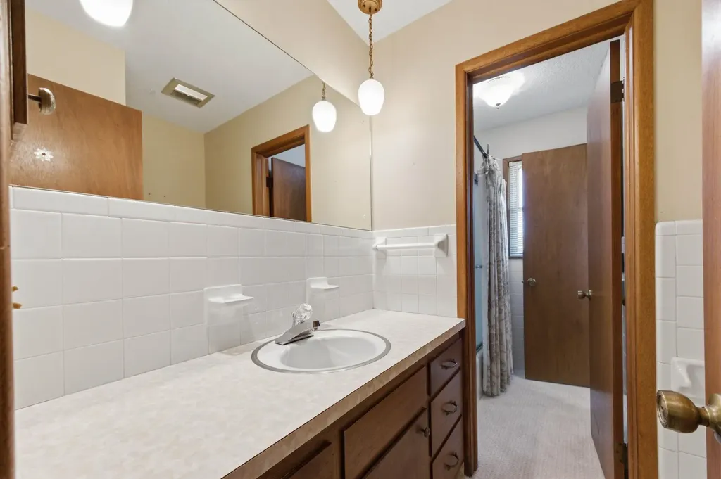 2132 N Mccomas Wichita KS 67203