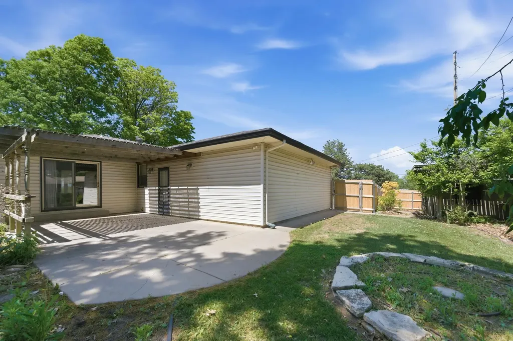 2132 N Mccomas Wichita KS 67203