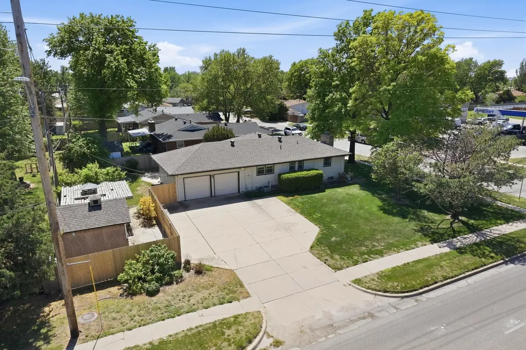 2132 N Mccomas Wichita KS 67203