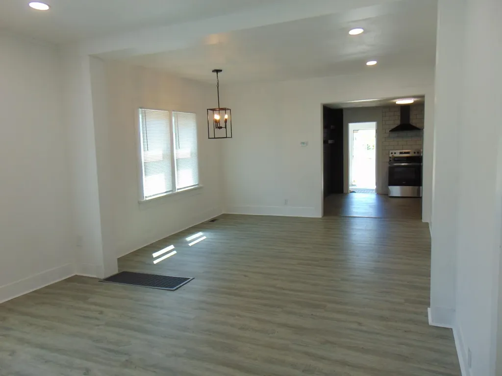1657 S Gold Wichita KS 67213