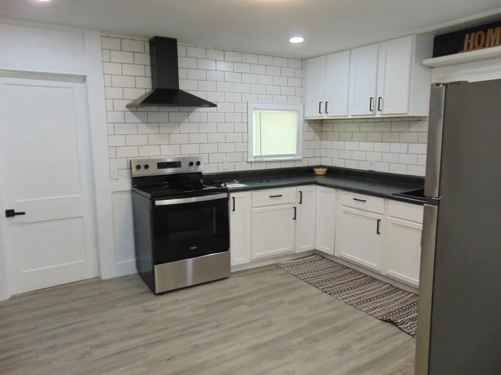 1657 S Gold Wichita KS 67213