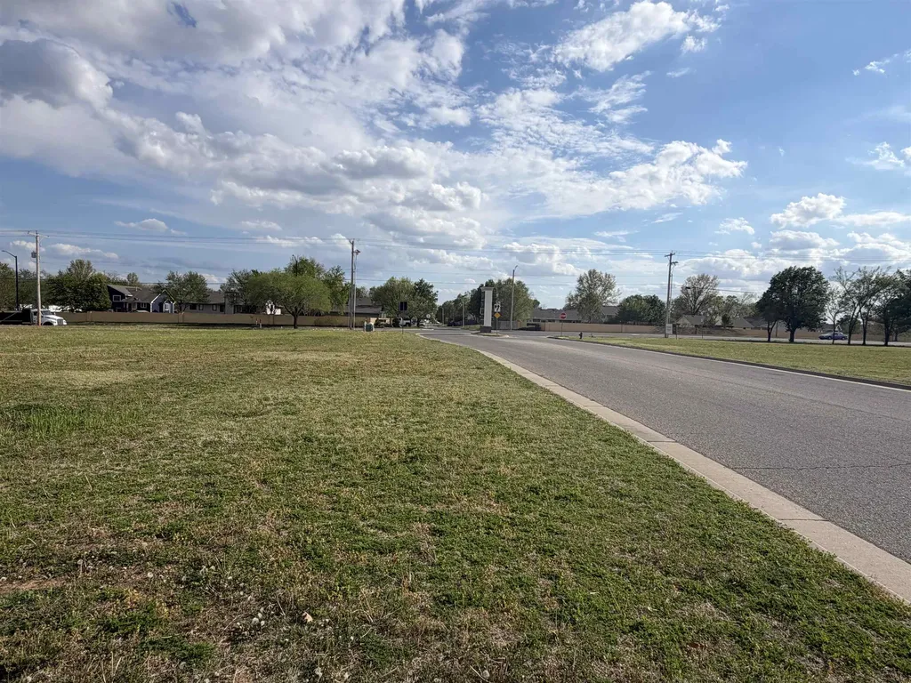 000 N Klein Circle Derby KS 67037