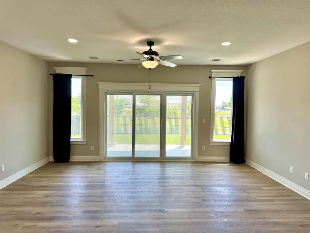 896 N Cloverleaf Goddard KS 67052