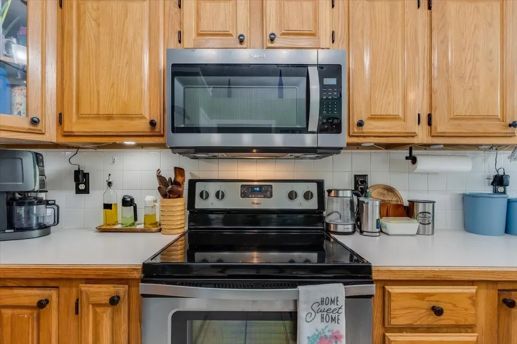 1932 S Leeanne Lane Wichita KS 67207
