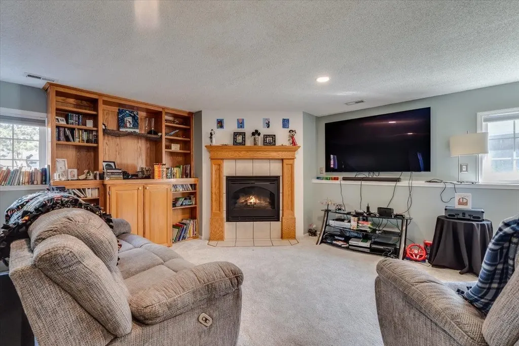 1932 S Leeanne Lane Wichita KS 67207