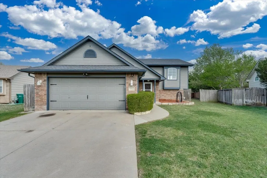 1932 S Leeanne Lane Wichita KS 67207