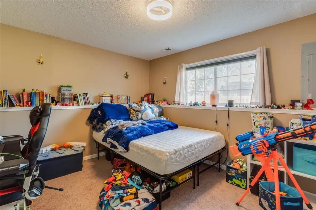1932 S Leeanne Lane Wichita KS 67207