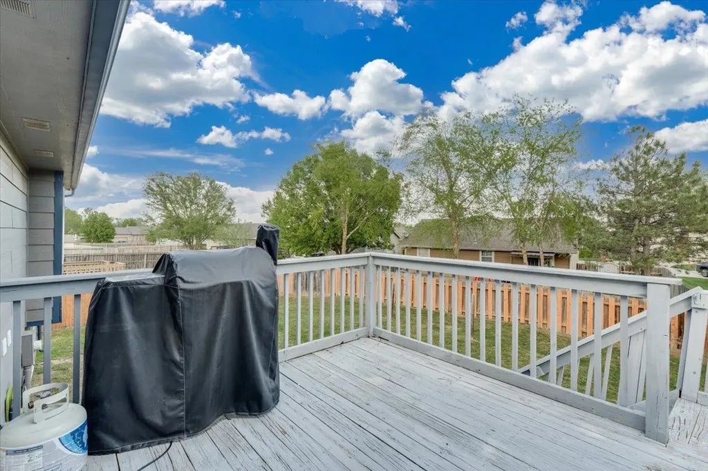 1932 S Leeanne Lane Wichita KS 67207
