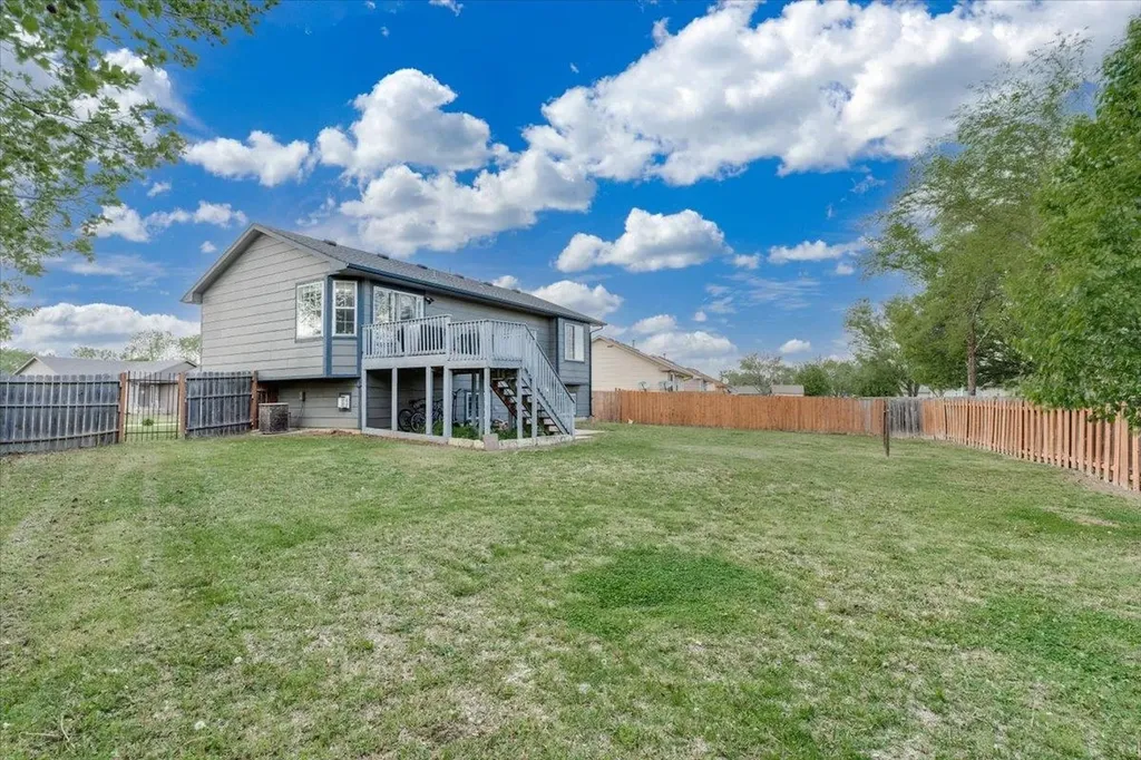 1932 S Leeanne Lane Wichita KS 67207