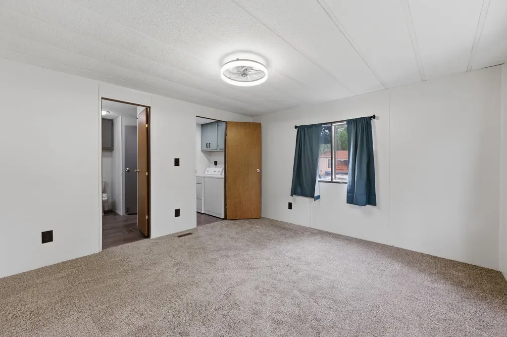 5036 S Broadview Court Wichita KS 67210