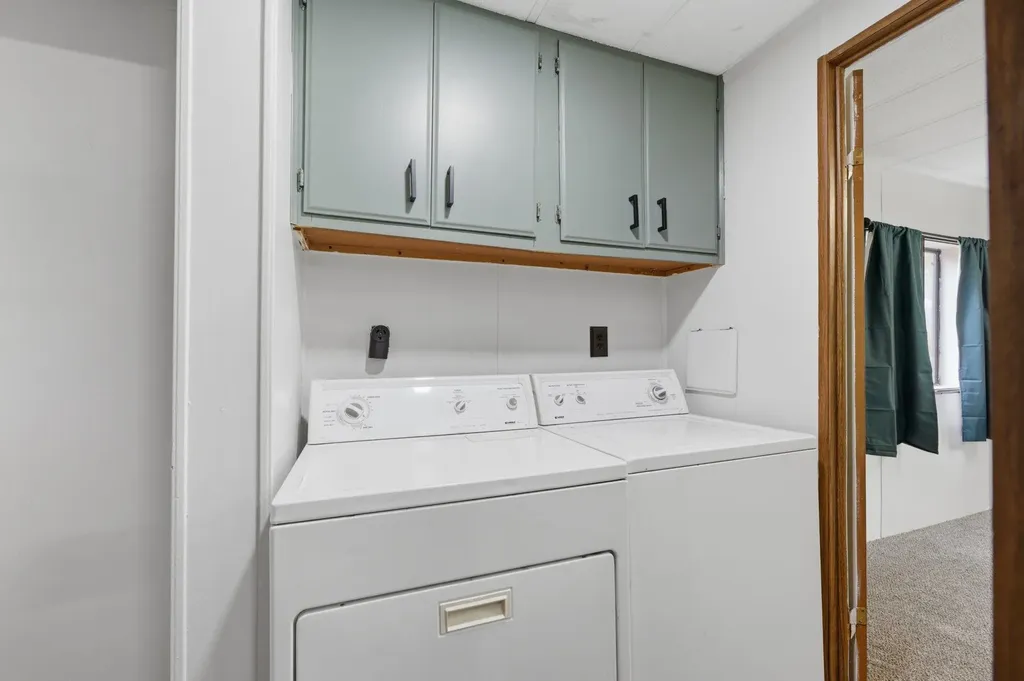5036 S Broadview Court Wichita KS 67210
