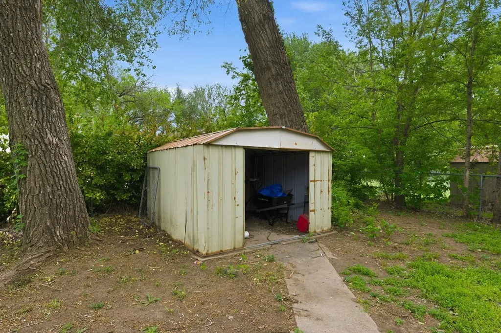 5036 S Broadview Court Wichita KS 67210