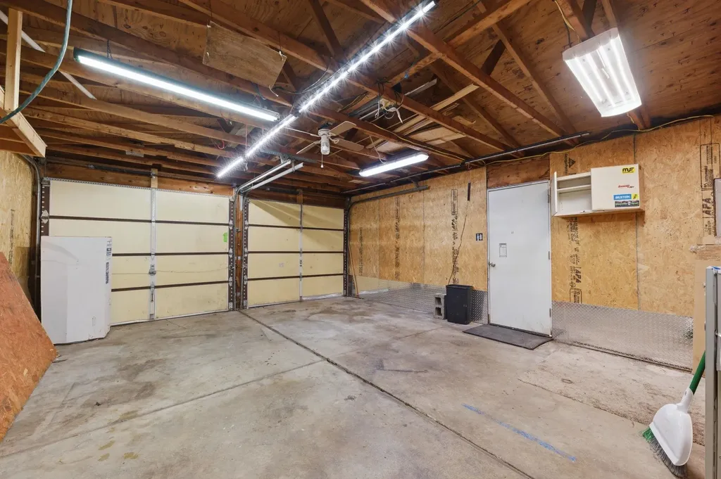 5036 S Broadview Court Wichita KS 67210