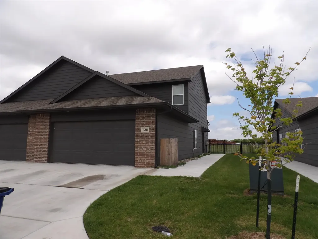 16211 W Ike Court Goddard KS 67052