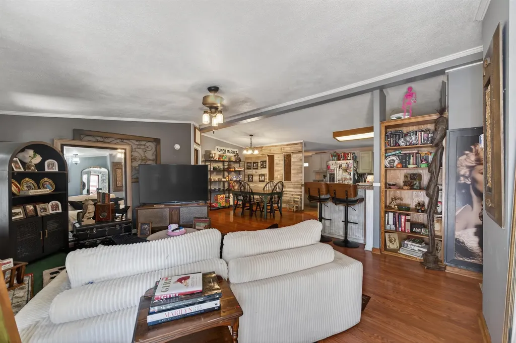1204 E Idlewild Wichita KS 67216