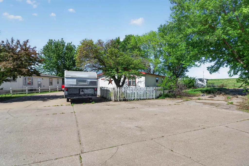 1204 E Idlewild Wichita KS 67216