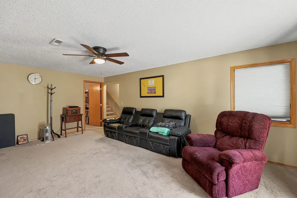 1181 N Lakewind Street Wichita KS 67212