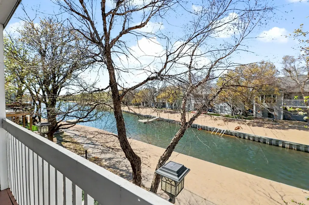 1181 N Lakewind Street Wichita KS 67212