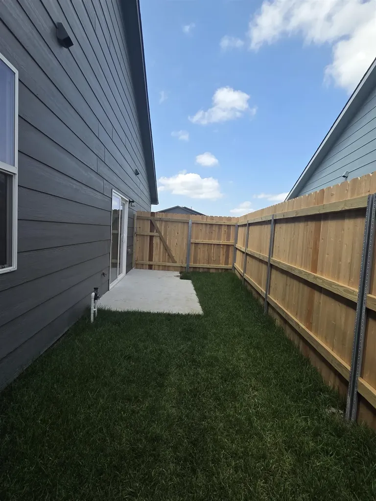 2445 S Wheatland Court Wichita KS 67235