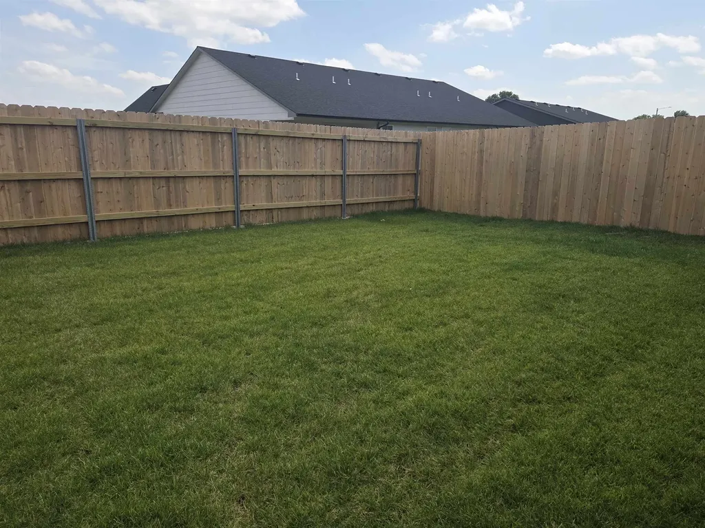 2445 S Wheatland Court Wichita KS 67235