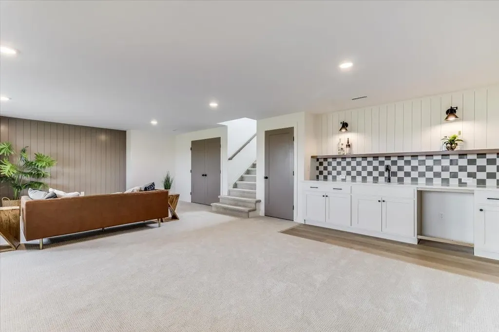 257 N Ciderbluff Court Wichita KS 67052