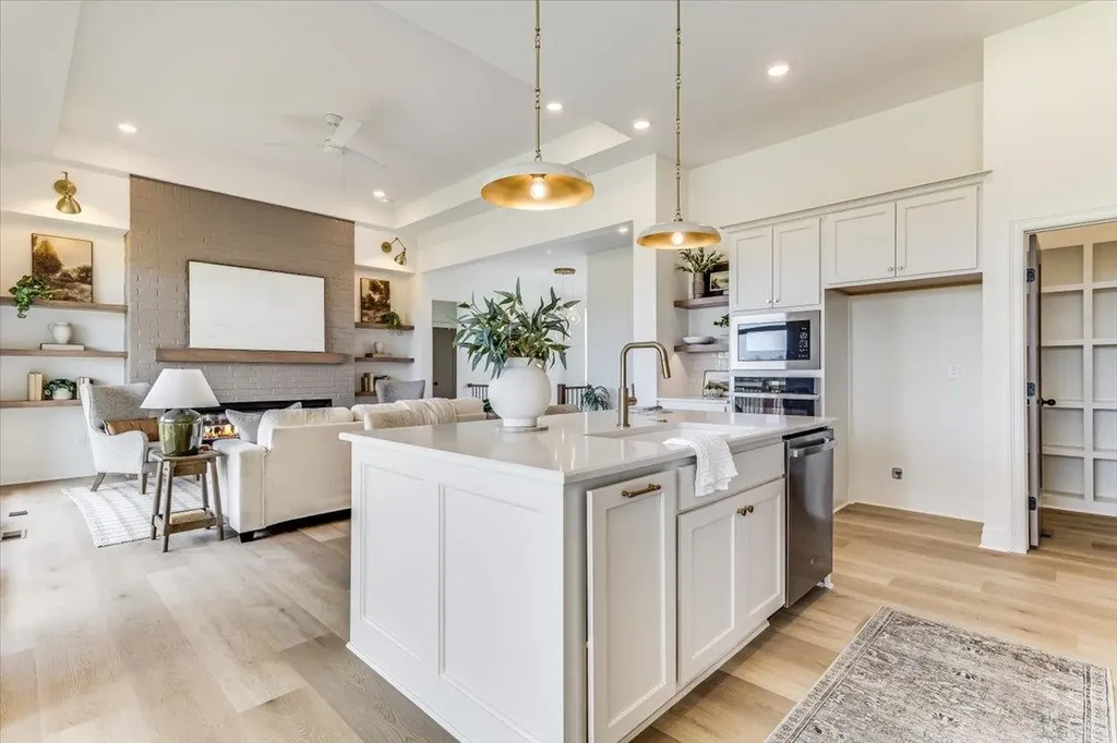 257 N Ciderbluff Court Wichita KS 67052