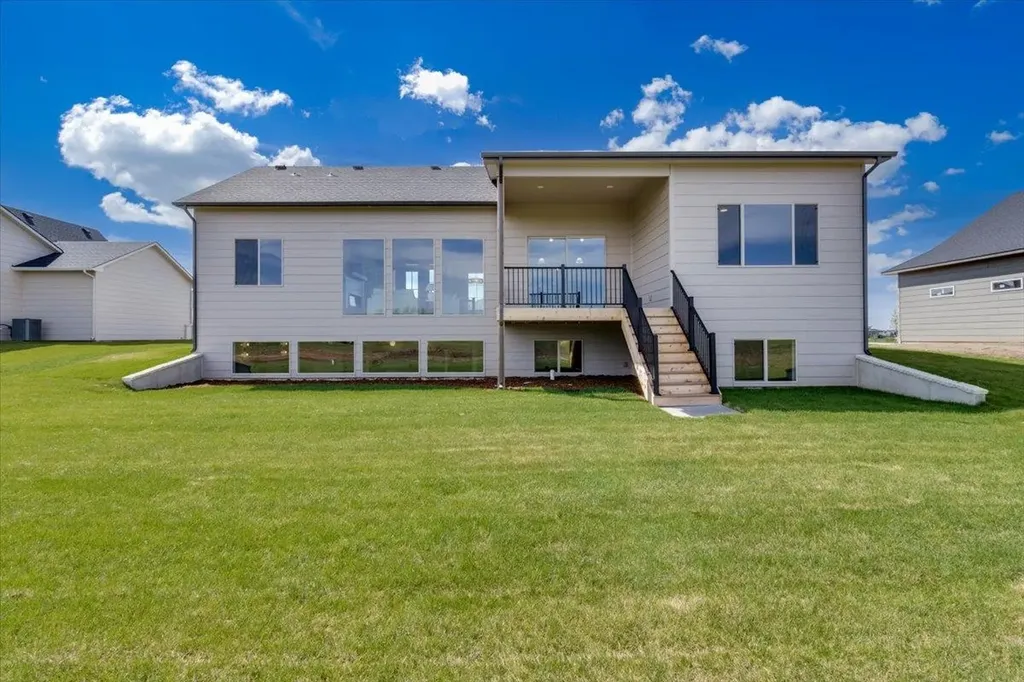 253 N Ciderbluff Court Wichita KS 67052